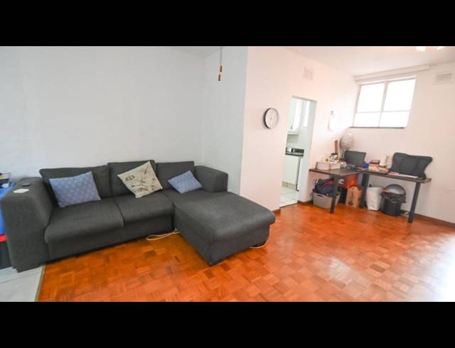 1.5 BEDROOM APARTMENT SOLD IN DAWNCLIFFE